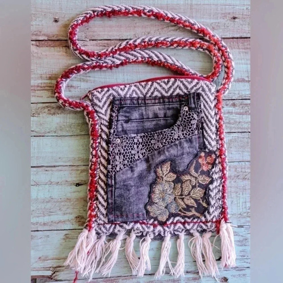 Handmade Crossbody Bag from 100% recycled materials Denim Jean Pockets Blanket - Picture 1 of 8